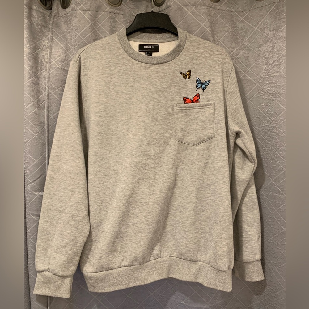 H & M butterfly embroidery crewneck